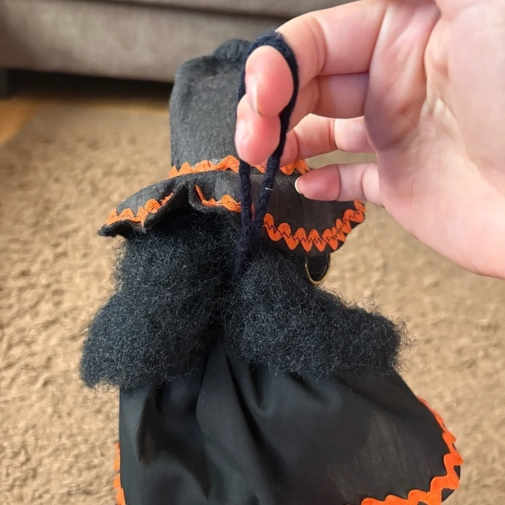 Vintage witch kitschy